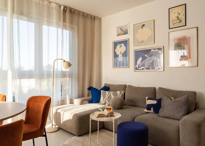 Malmoe Family By Vaya *